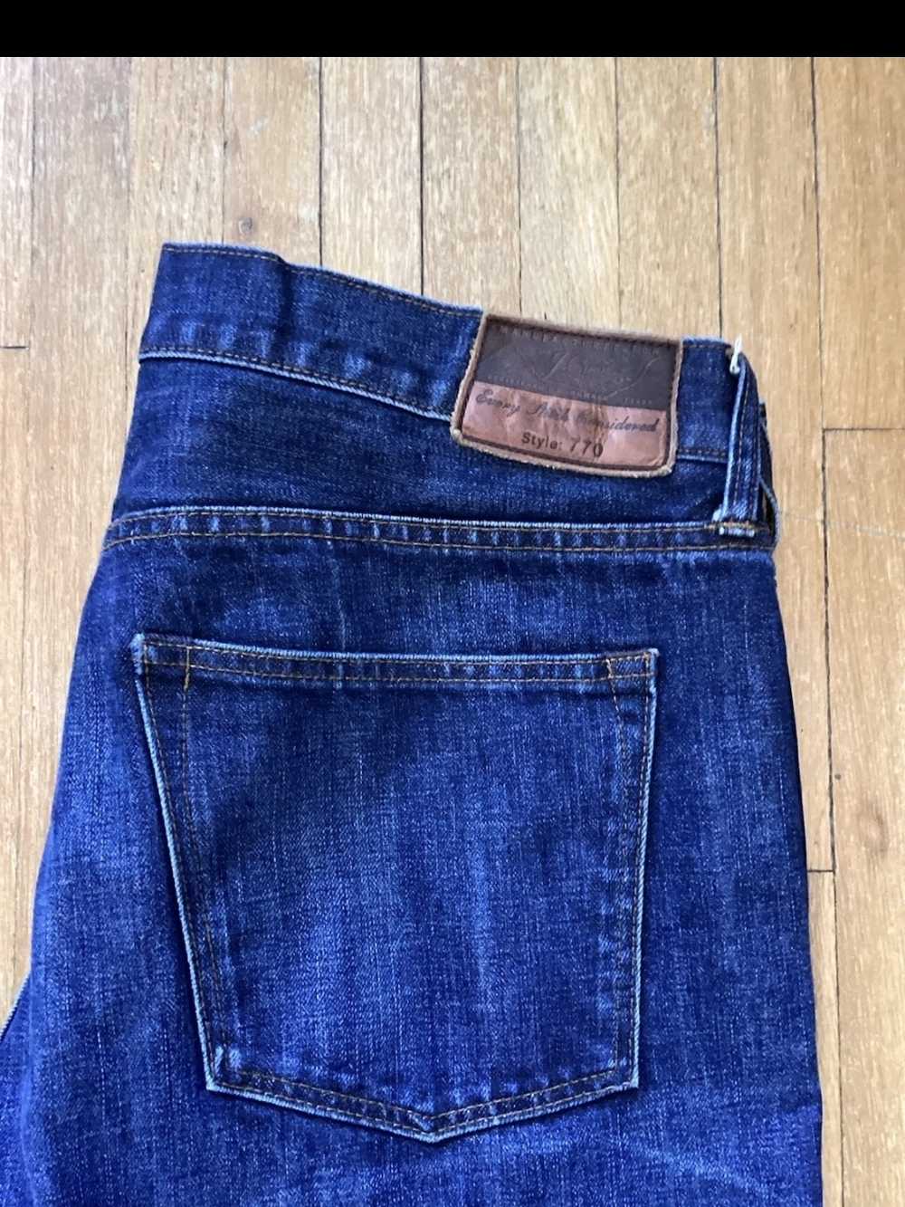 Luxe J.CREW Men's Size 36-31 Solid Dark Blue Denim Jeans,100% Cotton,MINT - Picture 2 of 4